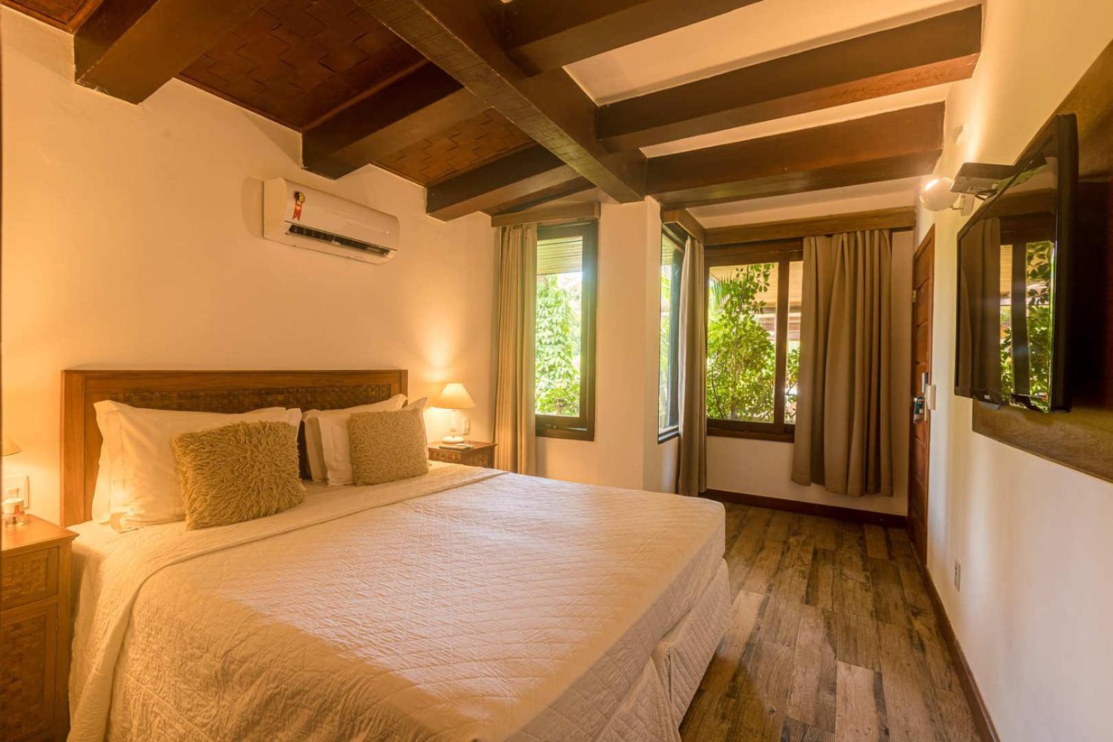 Hotel La Pedrera Small & 4*